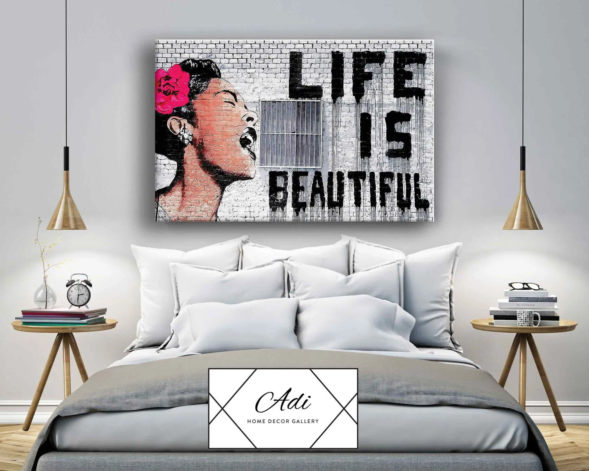 life is beautiful- תמונה של קיר בריקים וכתובת גרפיטי