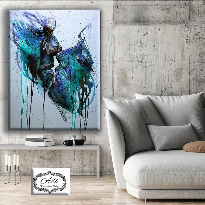 תמונה של זוג אנשים רומנטית בצבע כחול