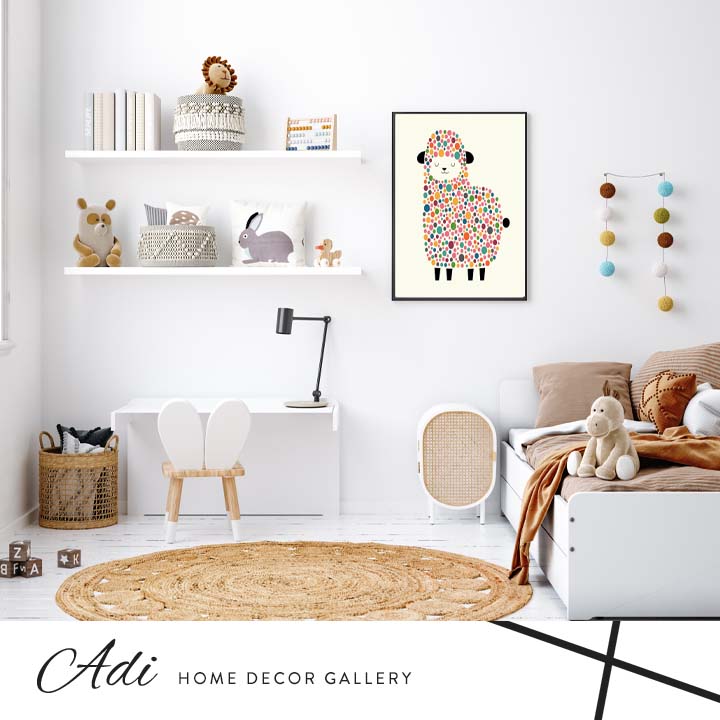 תמונה של כבשה עם נקודות צבעוניות לחדרי ילדים ונוער