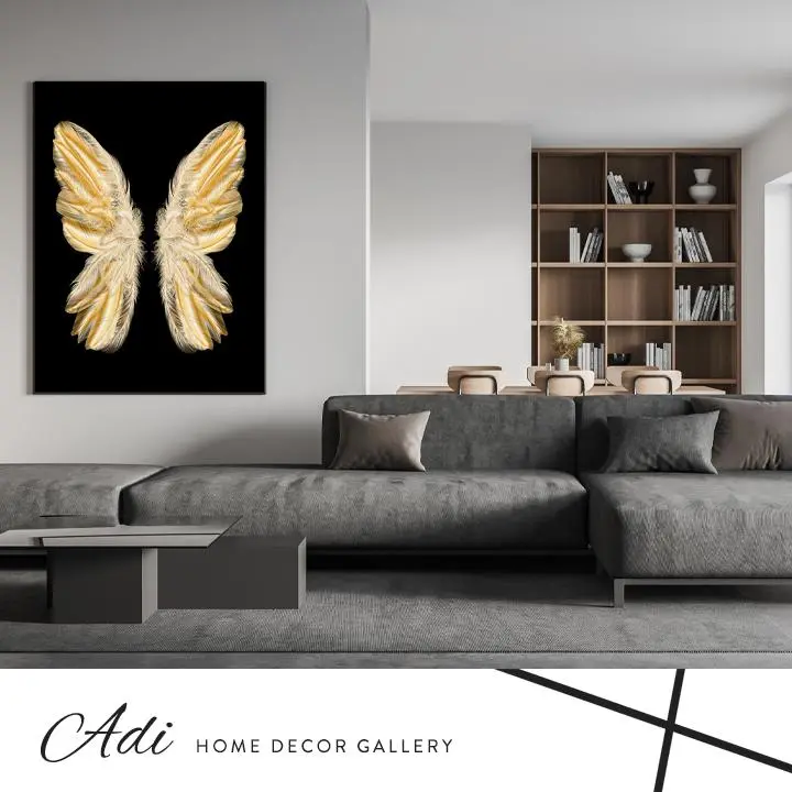 כנפיים מוזהבות