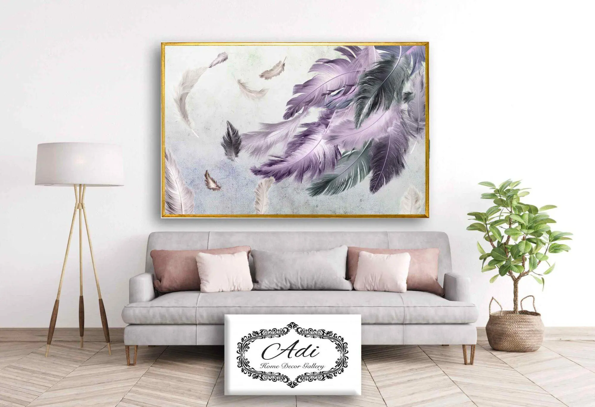 תמונה של נוצות סגולות רקע אפור